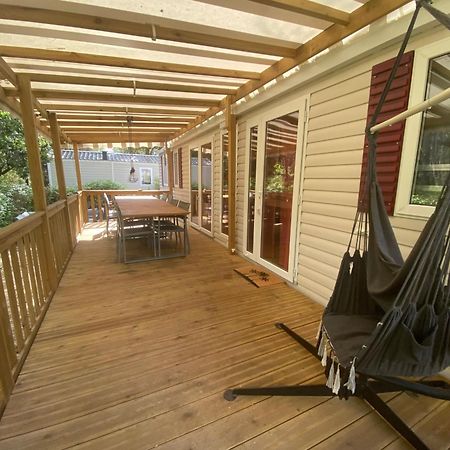 Vacances Sous Les Pins, Pres De La Mer, 6-8 Pers,Bien Equipe, Piscine Сен-Жулиен-ан-Борн Екстериор снимка